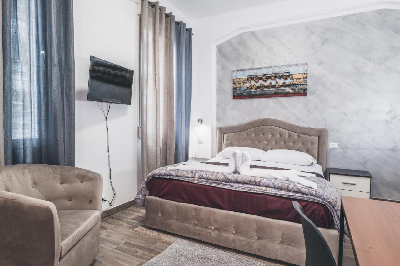 Bulldog Station Apartments With Private Wc, Ac, Tv Mestre Buitenkant foto