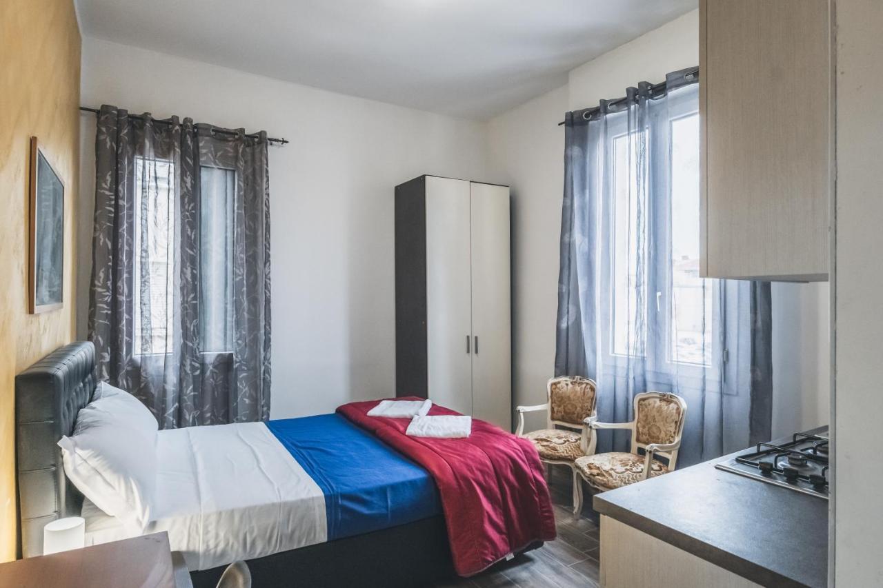 Bulldog Station Apartments With Private Wc, Ac, Tv Mestre Buitenkant foto