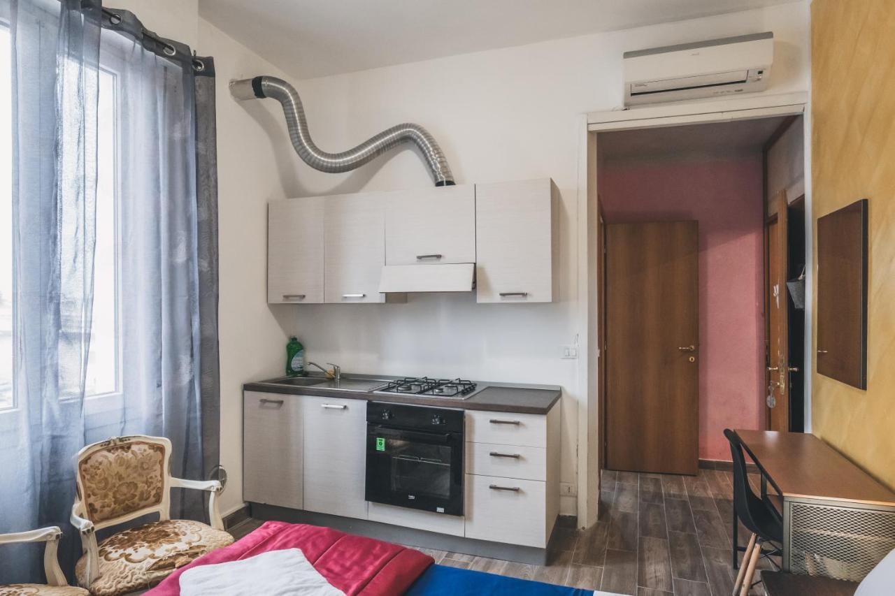 Bulldog Station Apartments With Private Wc, Ac, Tv Mestre Buitenkant foto
