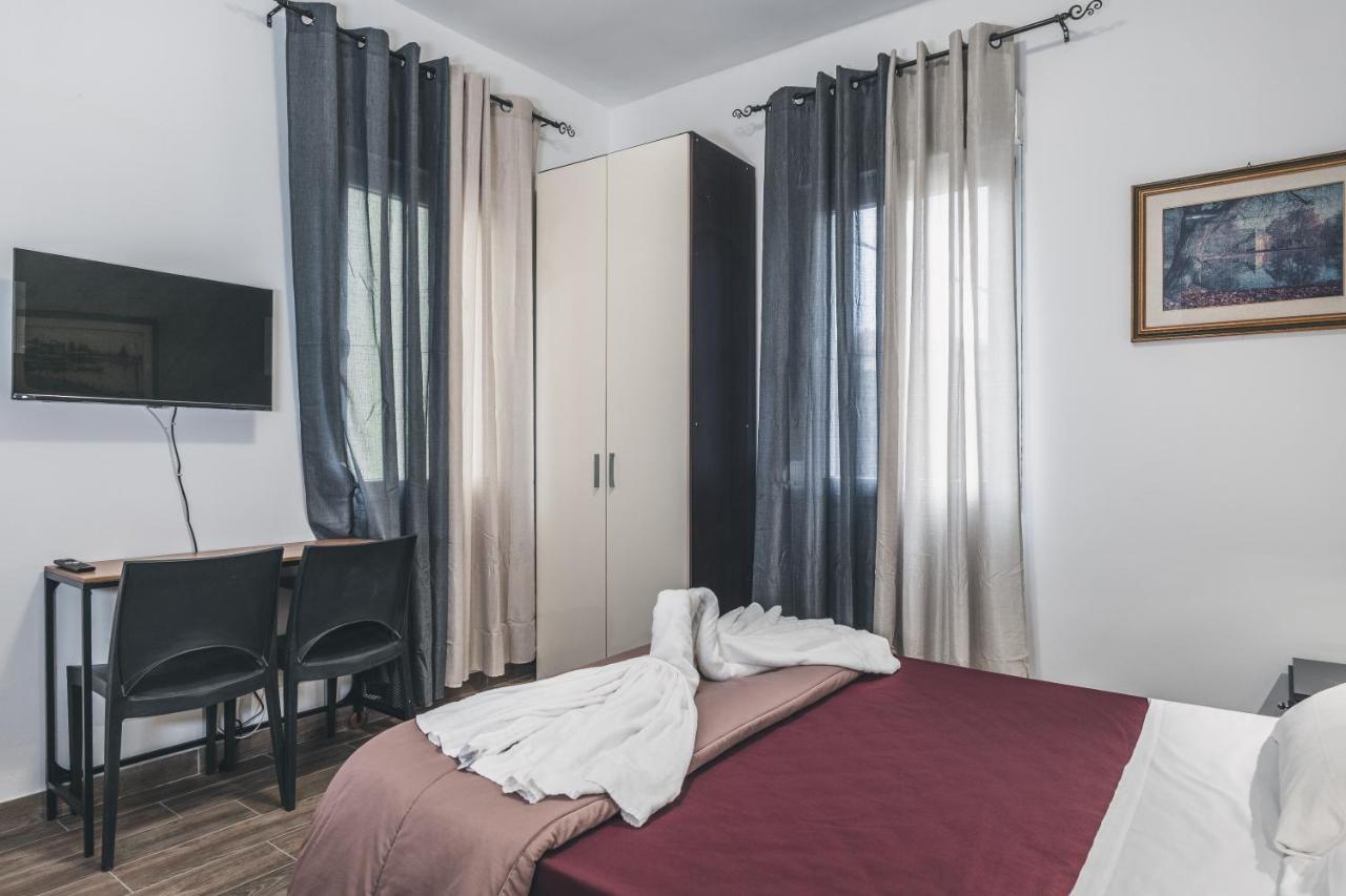 Bulldog Station Apartments With Private Wc, Ac, Tv Mestre Buitenkant foto